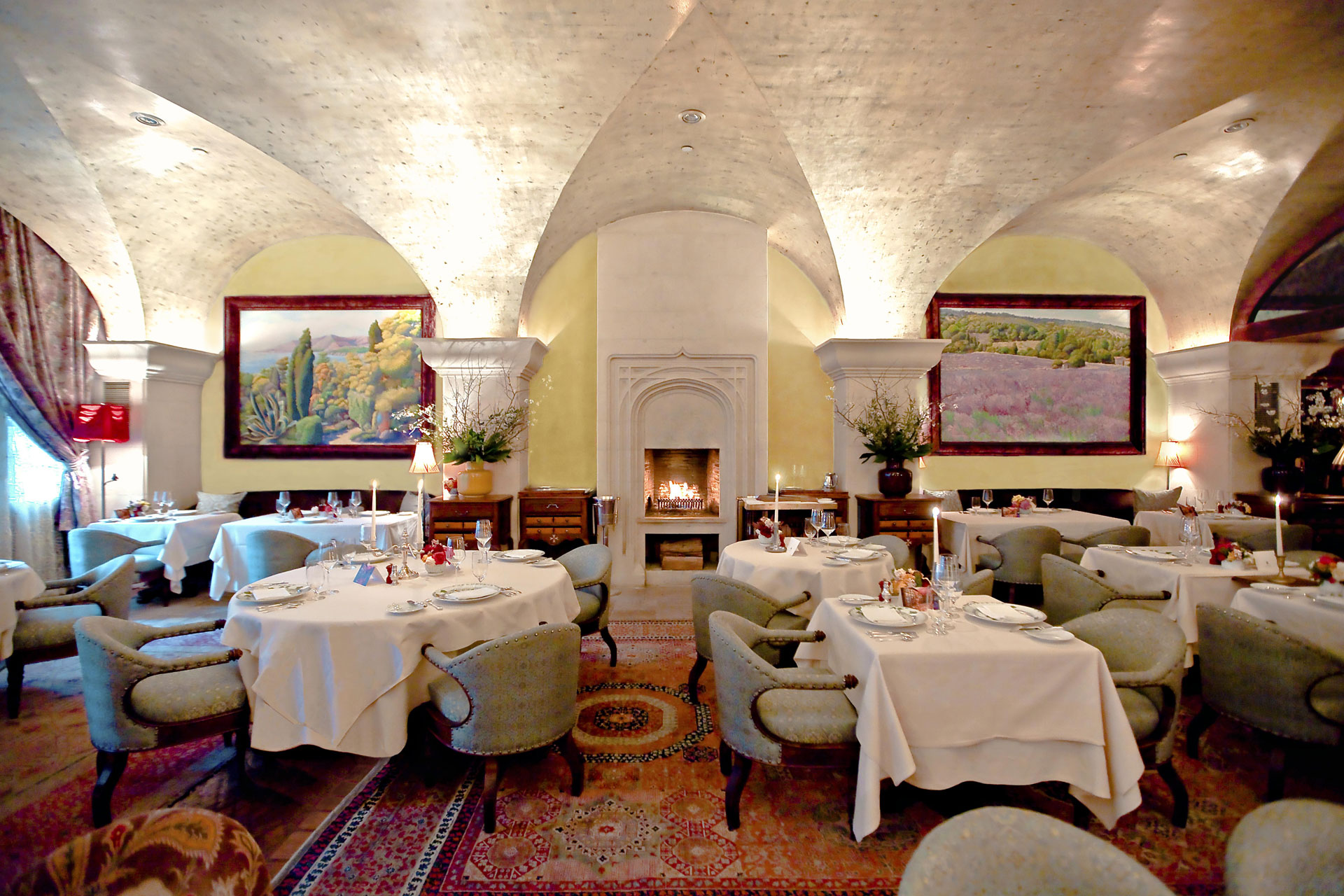 Bouley Main Dining Room (History - Bouley Restaurant at 163 Duane in the Mohawk Building)